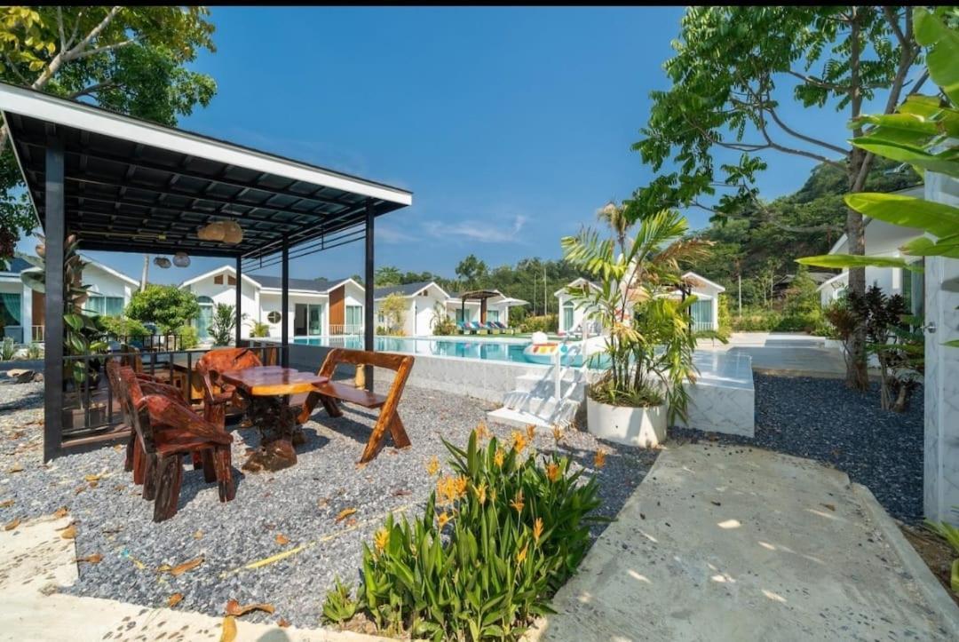 Tropical Oasis Aoyon House * Ban Ao Makham