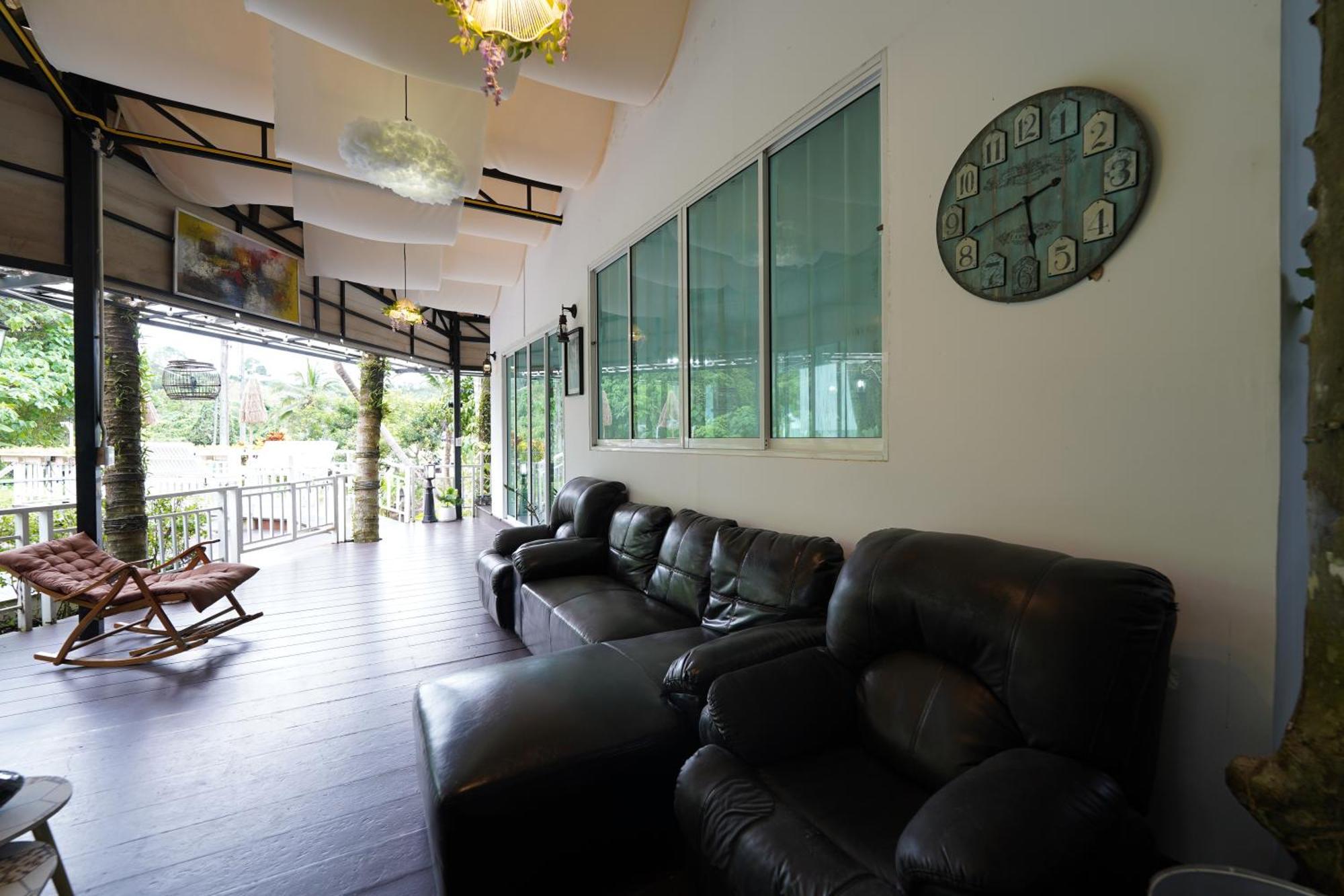 Tropical Oasis Aoyon House Holiday home